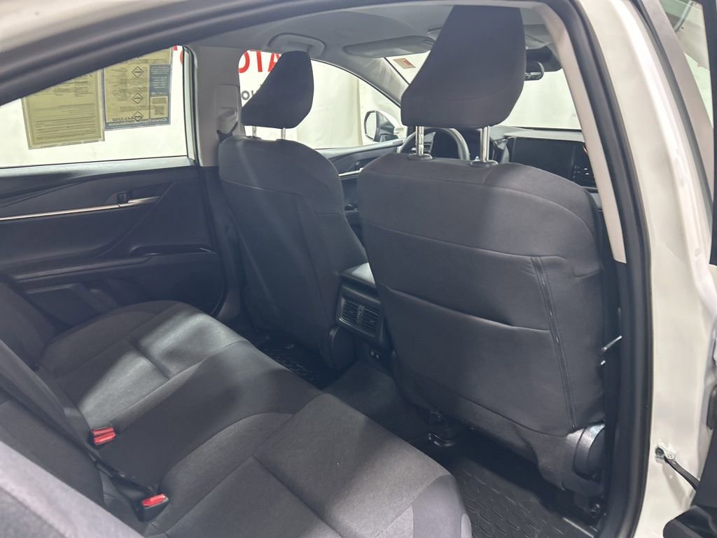 Used 2025 Toyota Camry LE image 15