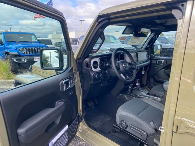 New 2025 Jeep Gladiator Sport AWD/4WD image 14