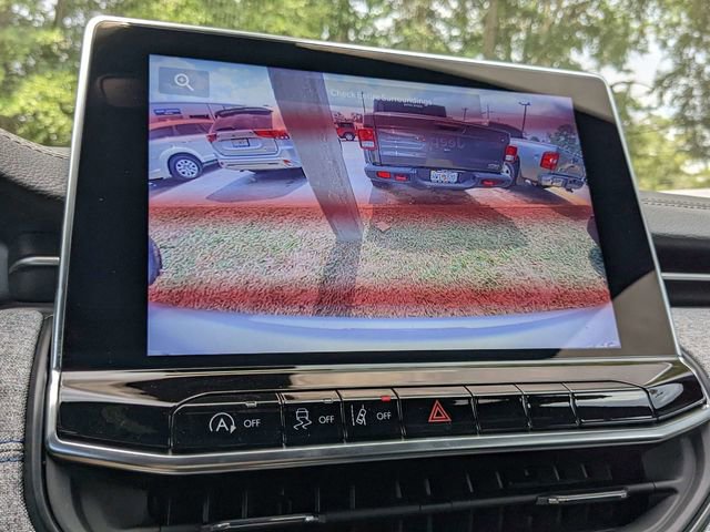 New 2024 Jeep Compass Sport image 18