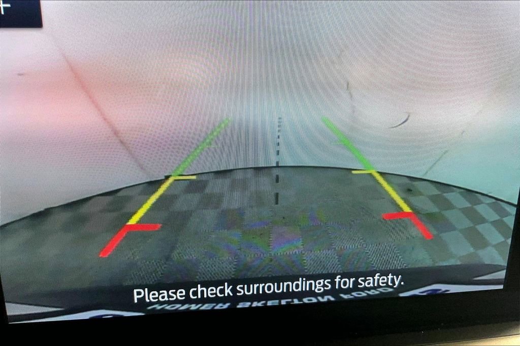 Used 2020 Ford Escape SE image 21