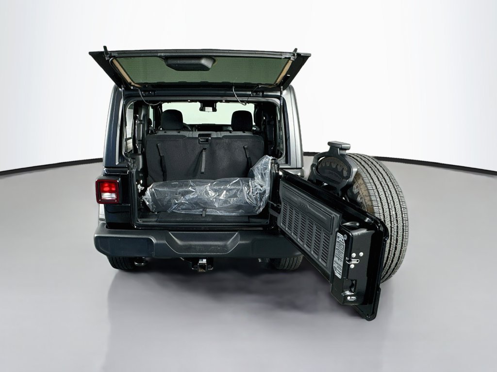 Used 2024 Jeep Wrangler Sport AWD/4WD image 29