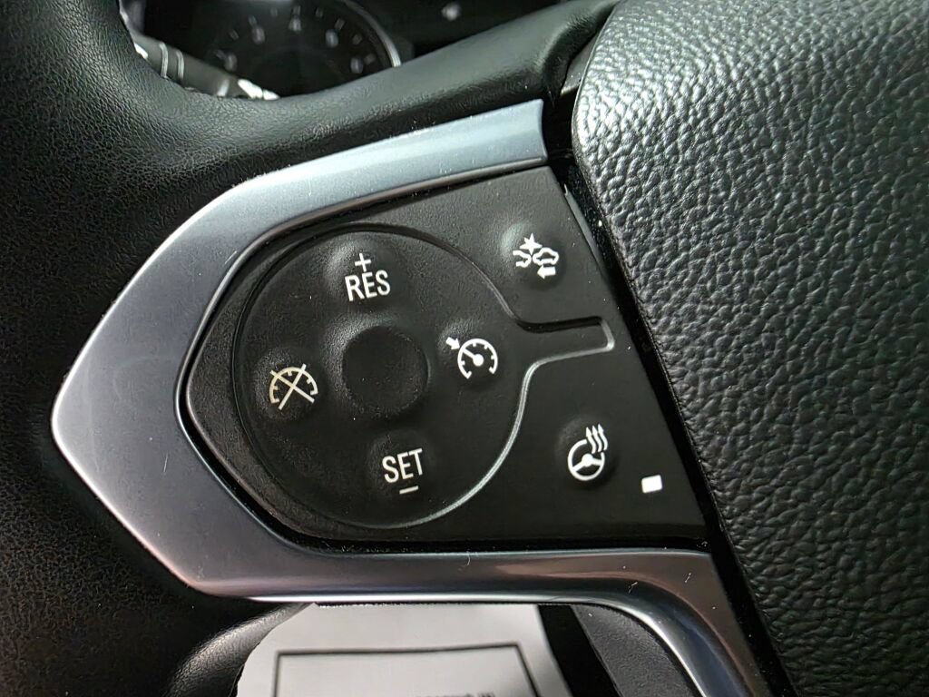 Used 2023 Chevrolet Traverse RS AWD/4WD image 16