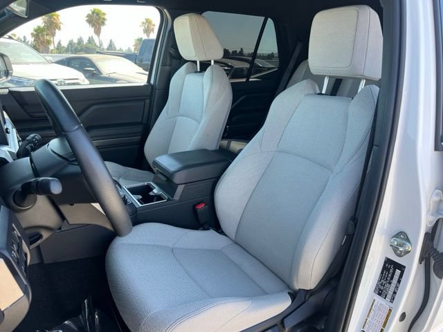 Used 2025 Toyota 4Runner SR5 AWD/4WD image 14