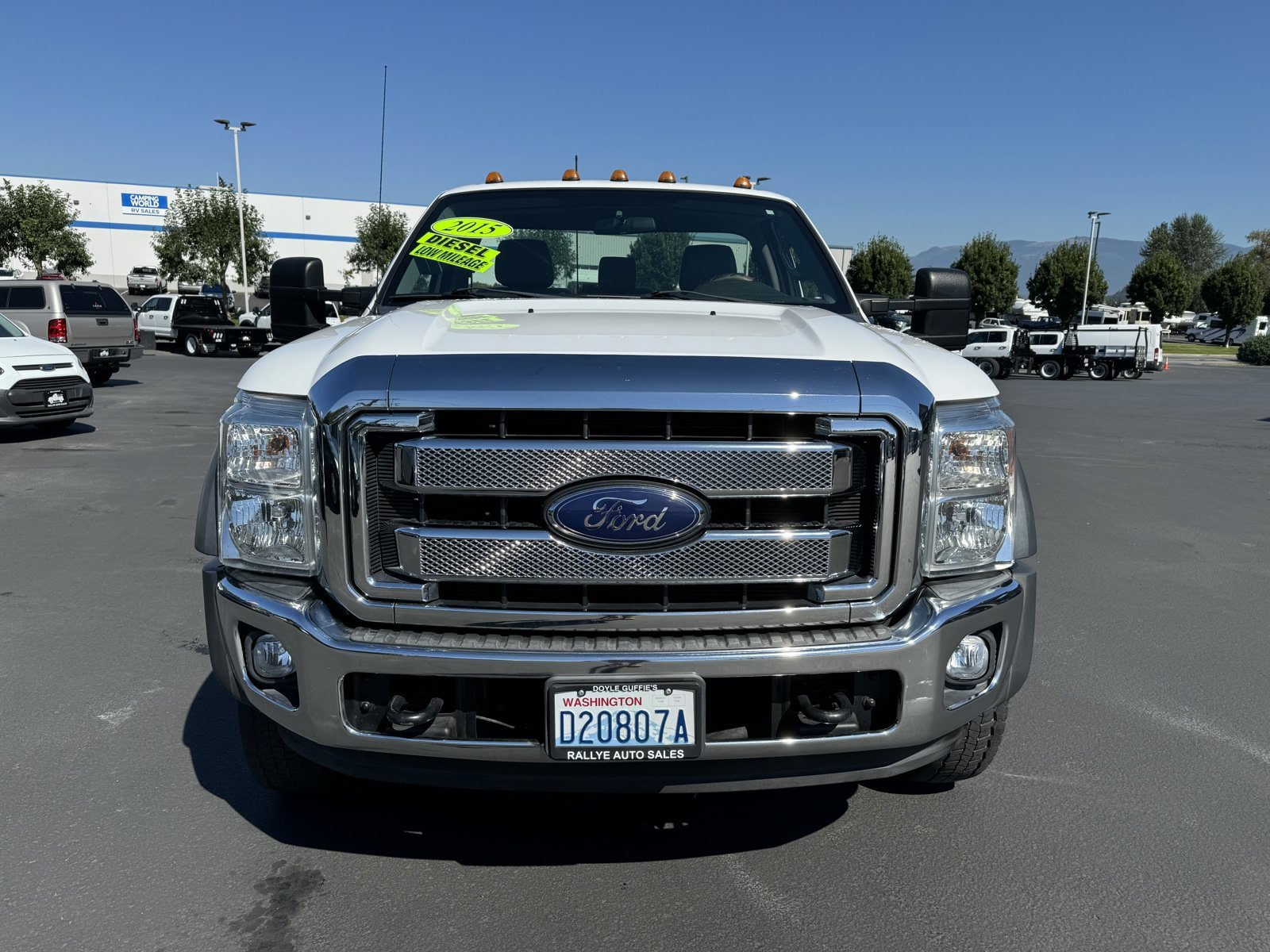 Used 2015 Ford F550 2WD Regular Cab Super Duty image 3