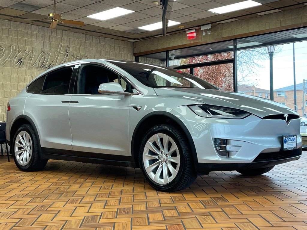 Used 2017 Tesla Model X 100D image 8