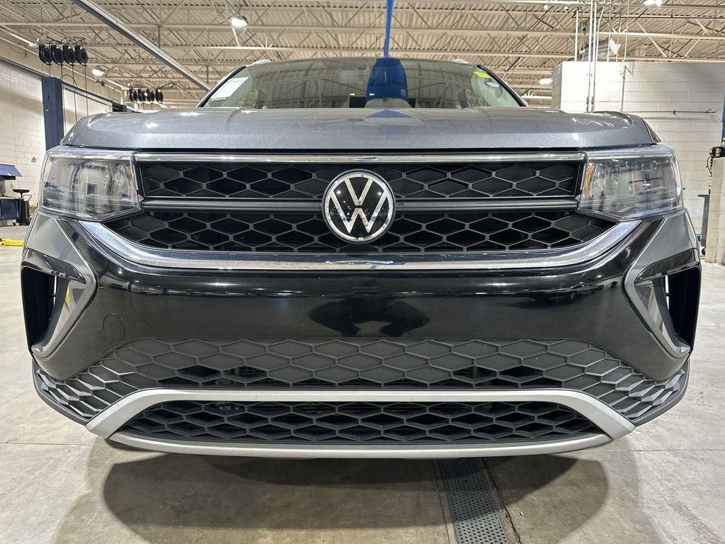 Used 2022 Volkswagen Taos SE FWD image 26
