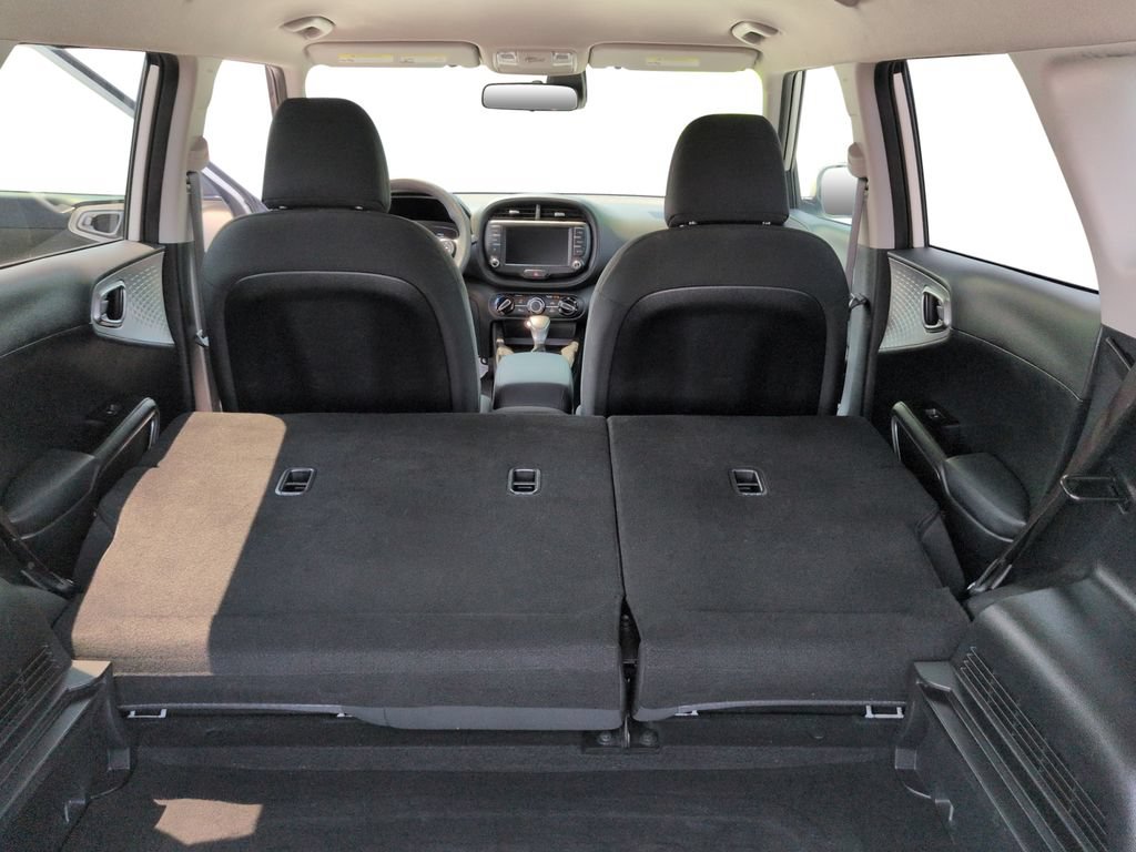 Used 2024 Kia Soul LX w/ Option Group 015 FWD image 24