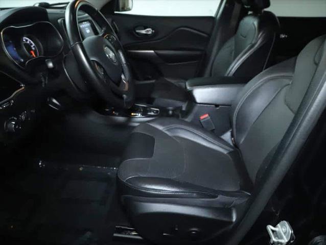 Certified 2021 Jeep Cherokee Latitude Lux w/ Comfort/Convenience Group AWD/4WD image 18