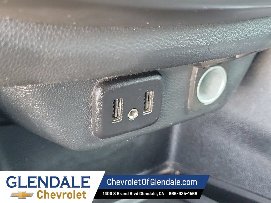 Certified 2023 Chevrolet Traverse LT FWD image 28