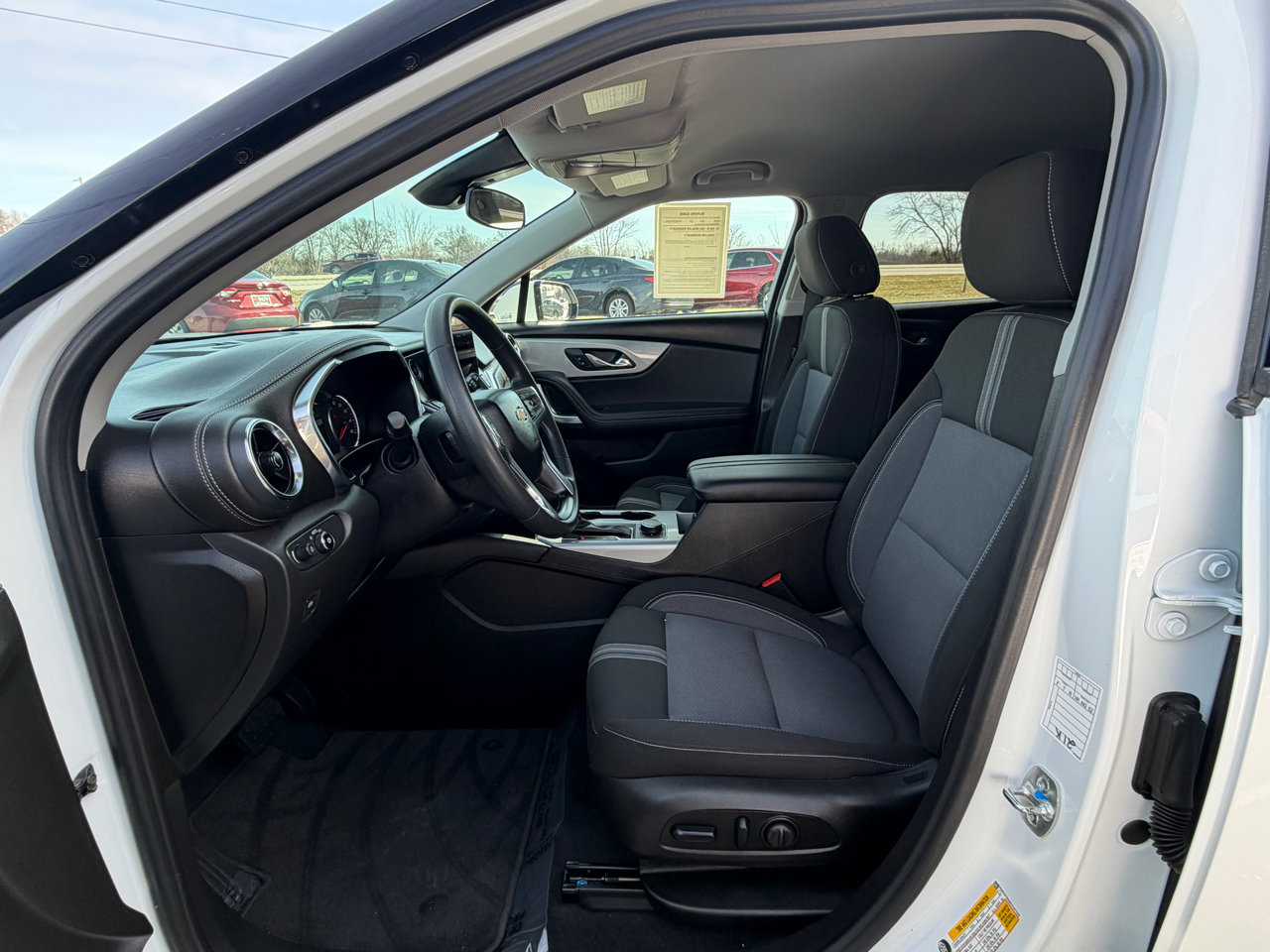 Used 2025 Chevrolet Blazer LT image 10