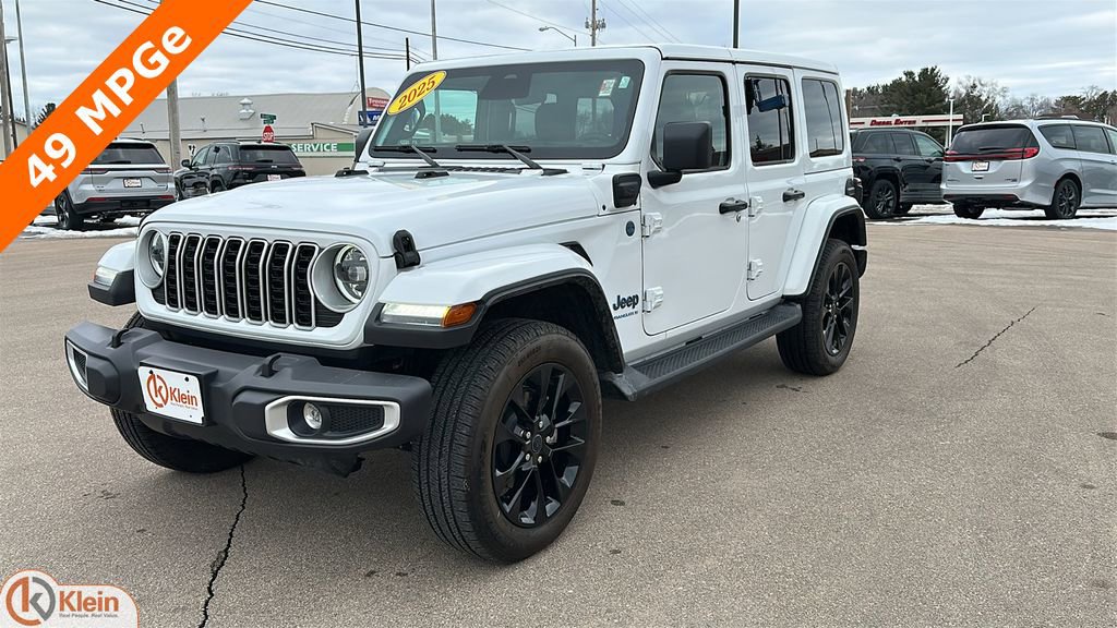 Used 2025 Jeep Wrangler Sahara 4xe image 3