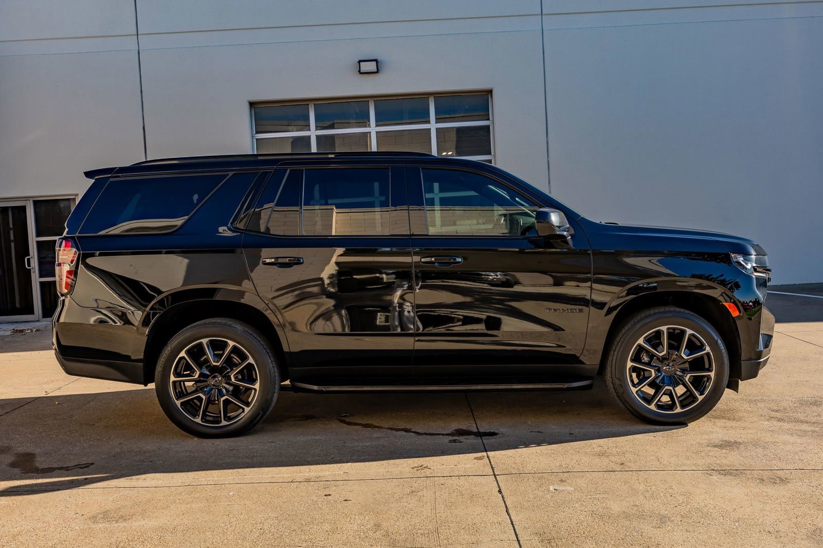 Used 2023 Chevrolet Tahoe RST AWD/4WD image 10