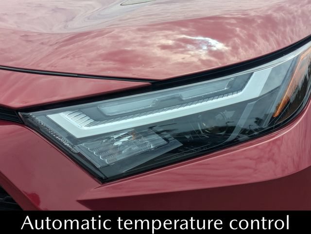 Used 2025 Toyota RAV4 XLE AWD/4WD image 10