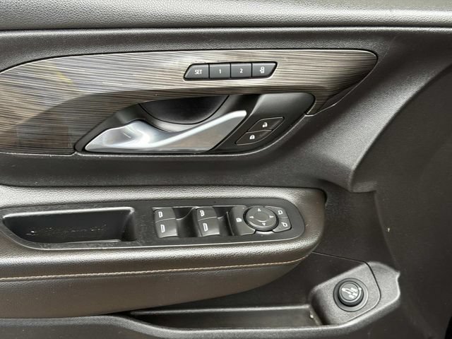 Used 2020 GMC Terrain SLT w/ Preferred Package FWD image 25