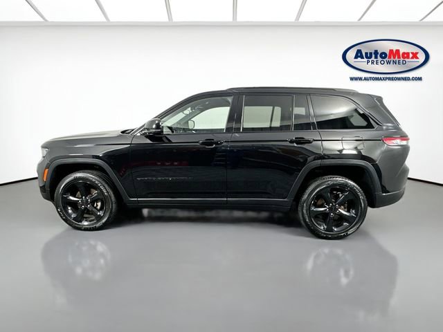 Used 2023 Jeep Grand Cherokee Altitude AWD/4WD image 9