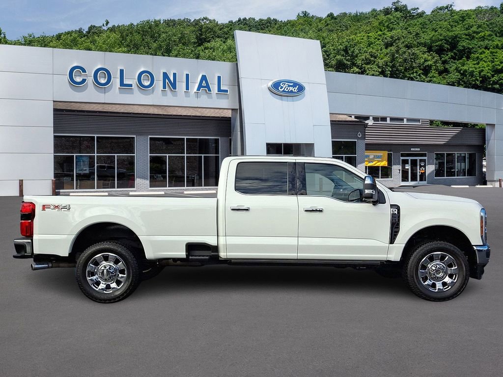 Used 2023 Ford F350 Lariat w/ Lariat Ultimate Package AWD/4WD image 7