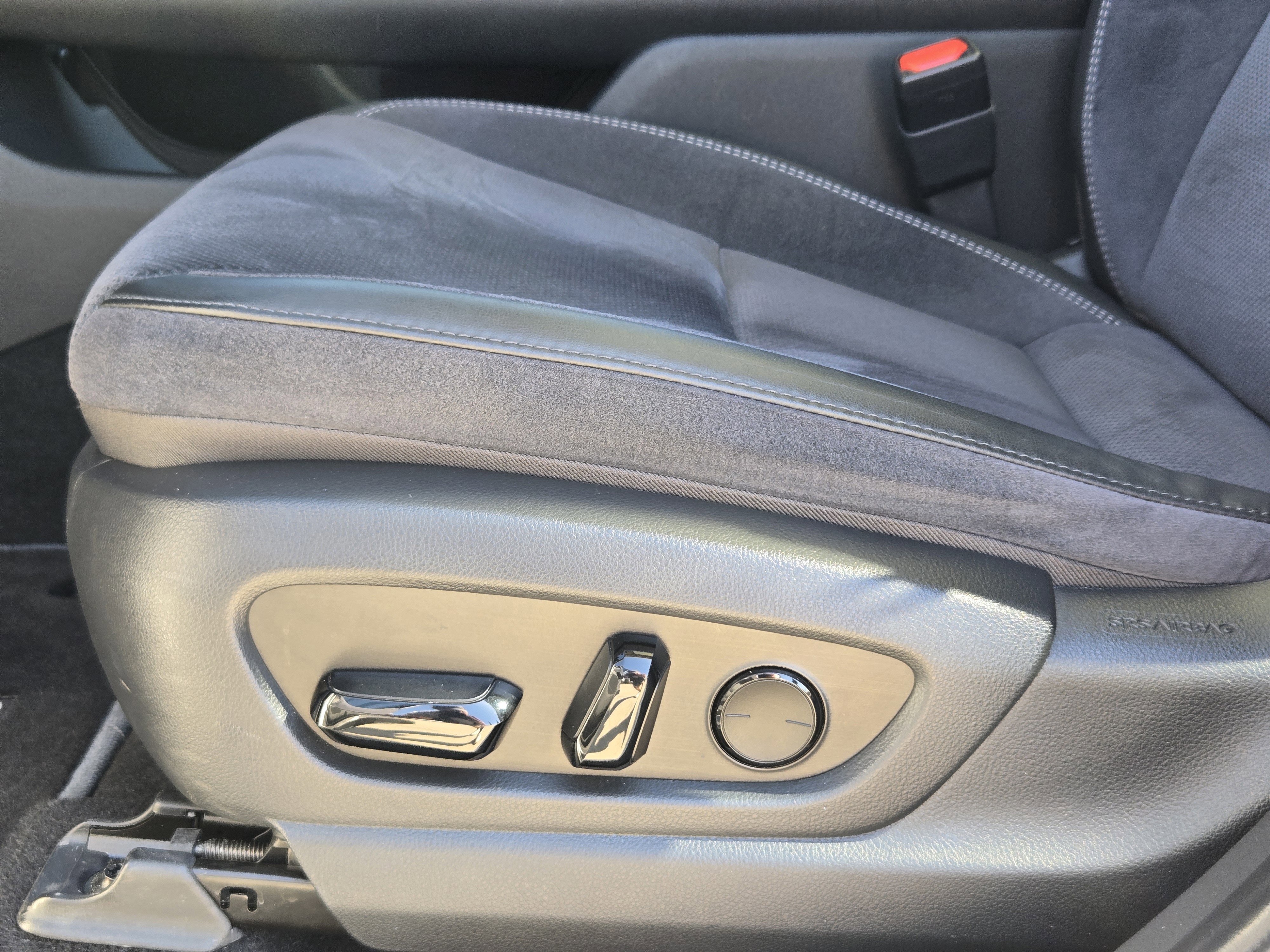 Used 2023 Lexus RZ 450e Premium w/ Accessory Package (Z1) image 18