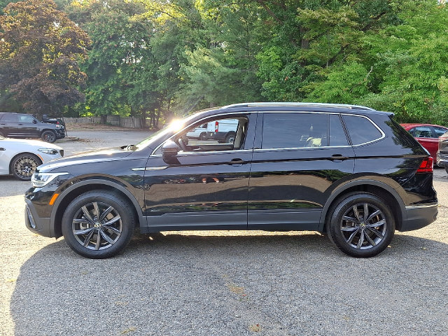 Certified 2023 Volkswagen Tiguan SE FWD image 6
