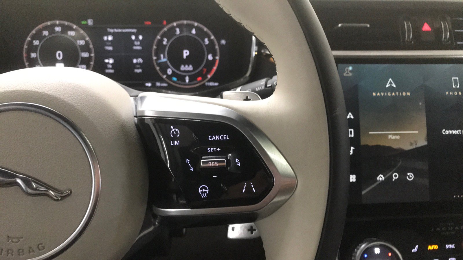 Used 2024 Jaguar F-PACE R-Dynamic S AWD/4WD image 21