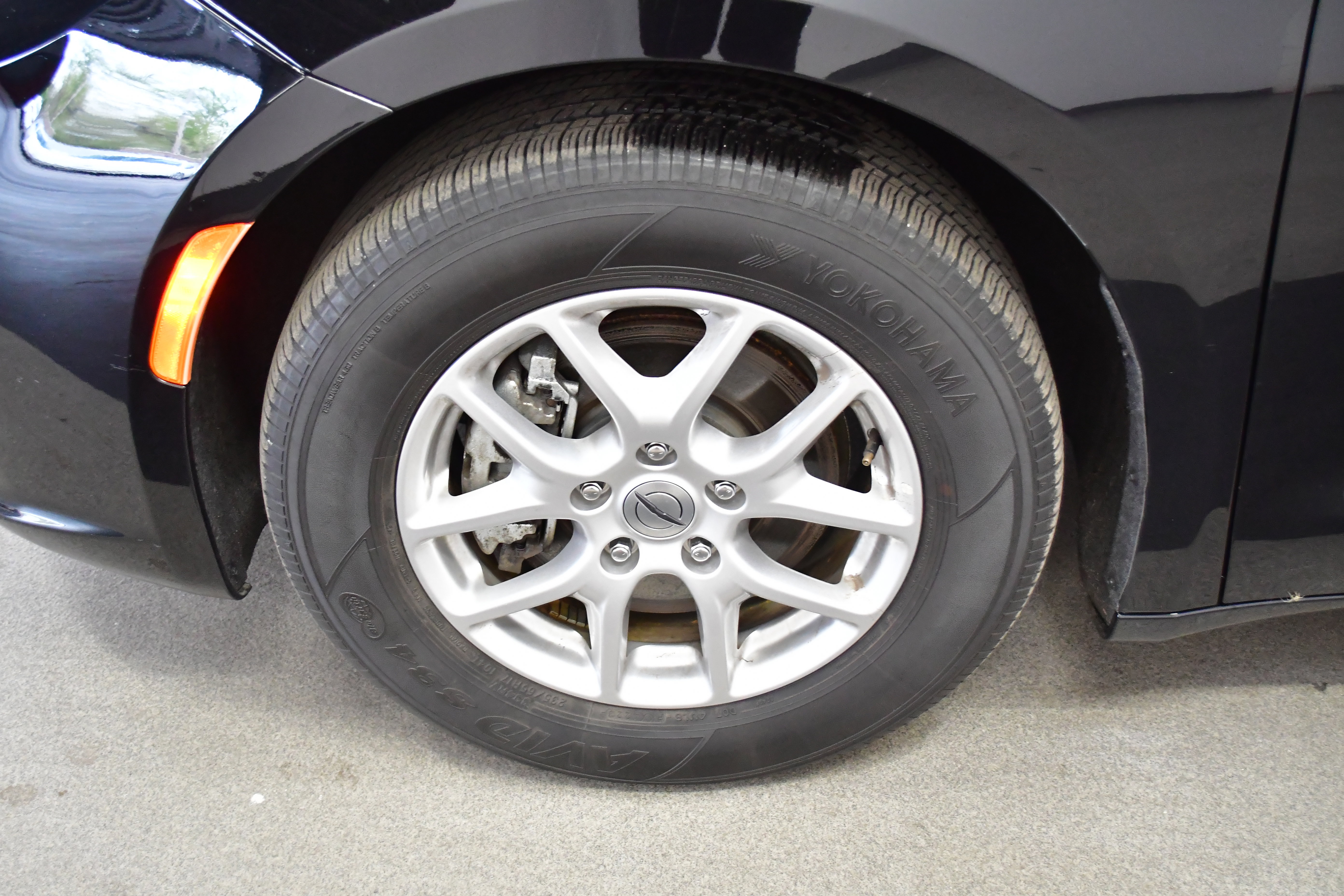 Used 2025 Chrysler Pacifica Select FWD image 36