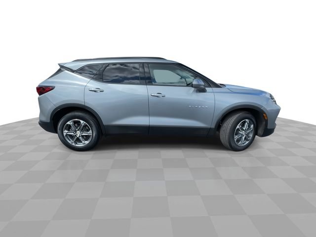 Used 2025 Chevrolet Blazer LT w/ Convenience Package image 9