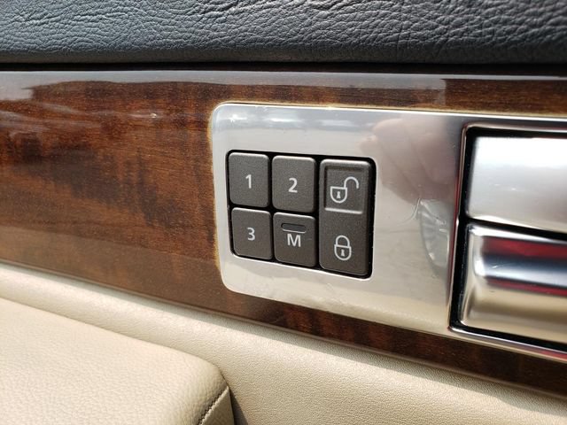 Used 2011 Land Rover Range Rover Sport HSE AWD/4WD image 20