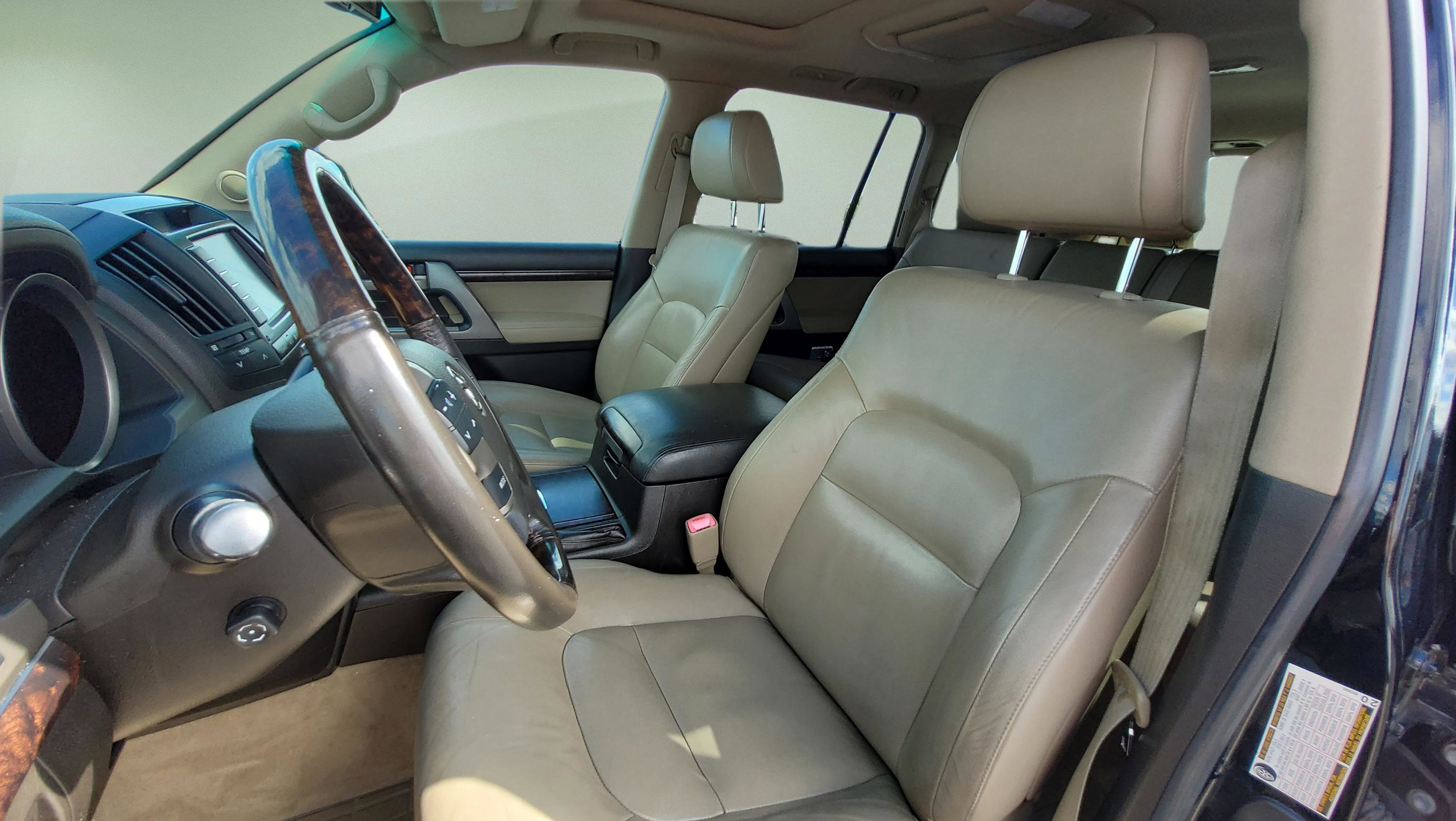 Used 2009 Toyota Land Cruiser AWD/4WD image 27