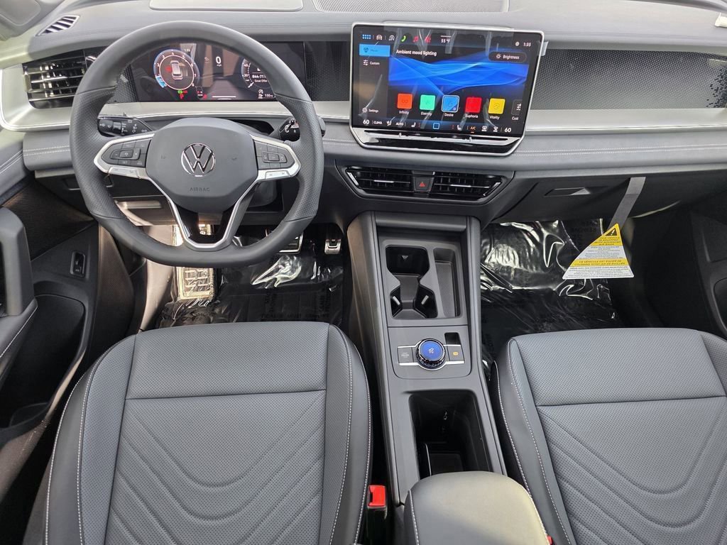 New 2026 Volkswagen Tiguan SE R-Line image 3