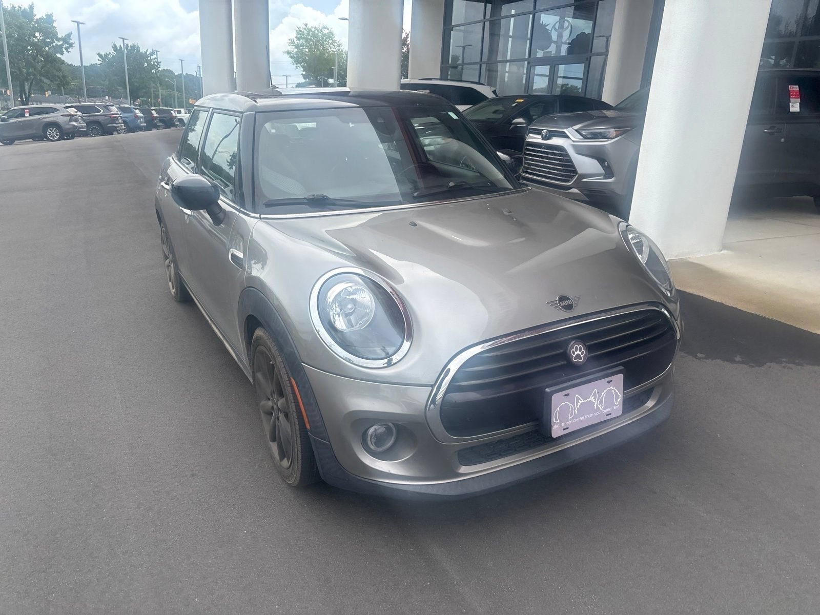 Used 2021 MINI Cooper 4-Door Hardtop FWD image 8