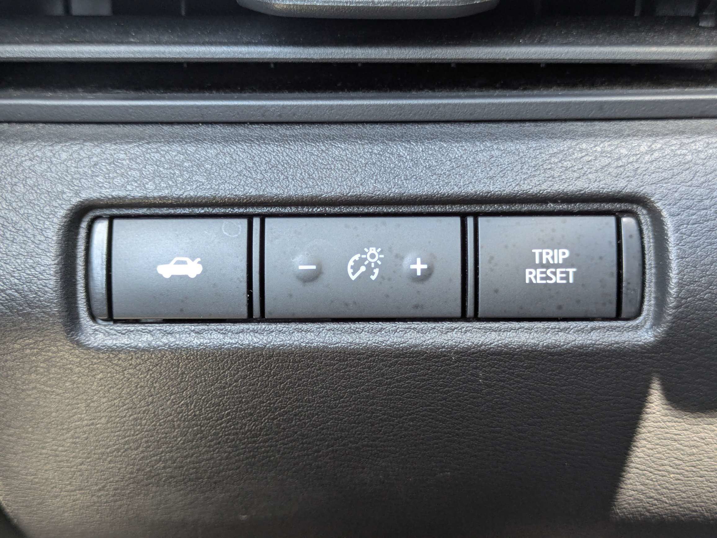 Used 2024 Nissan Altima 2.5 SV FWD image 14