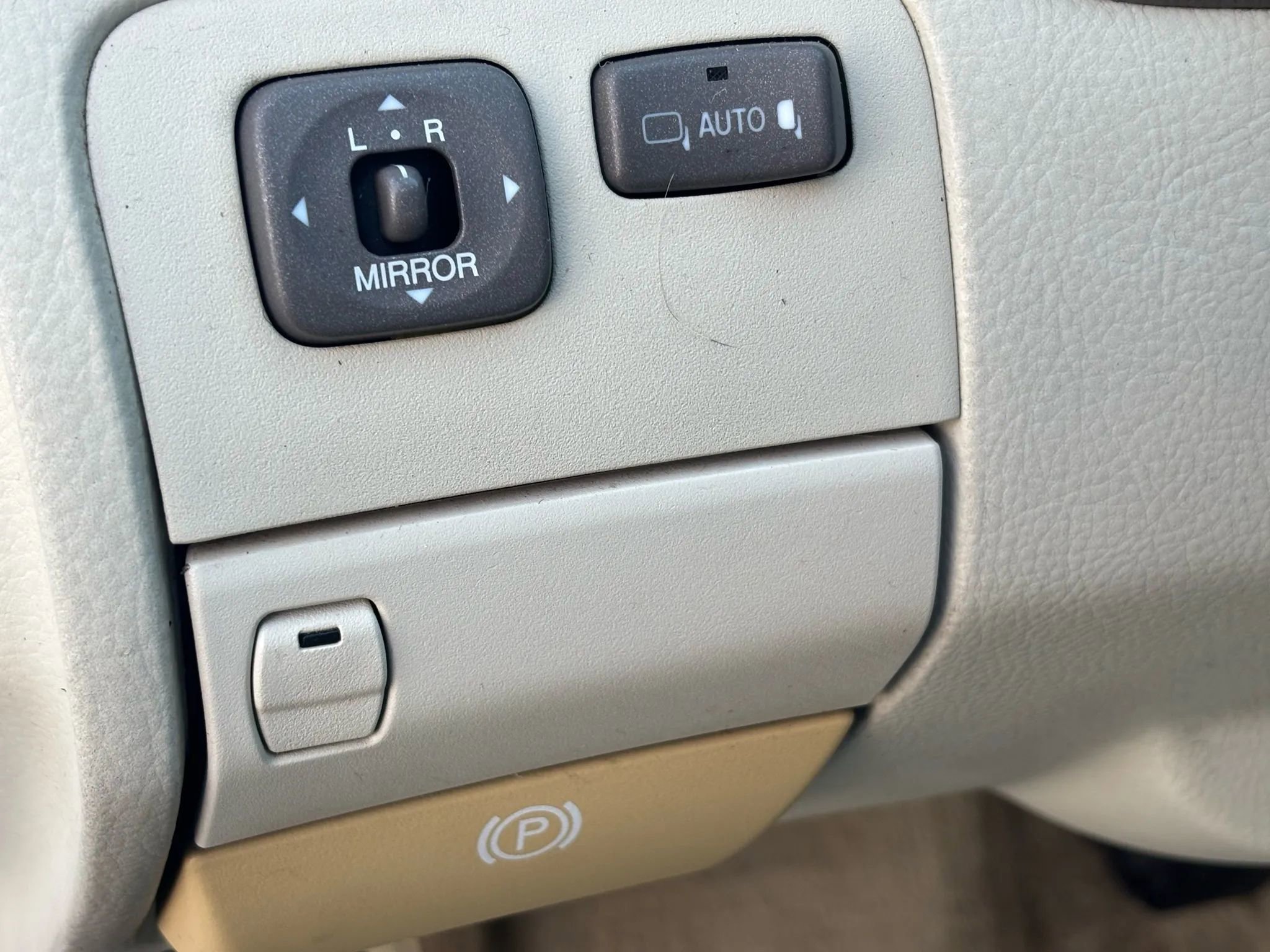 Used 2003 Lexus LS 430 RWD image 31