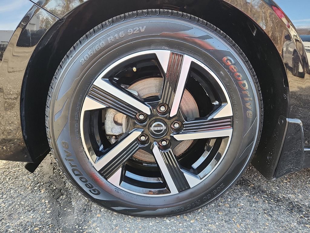 Certified 2024 Nissan Sentra SV w/ All-Weather Package image 9