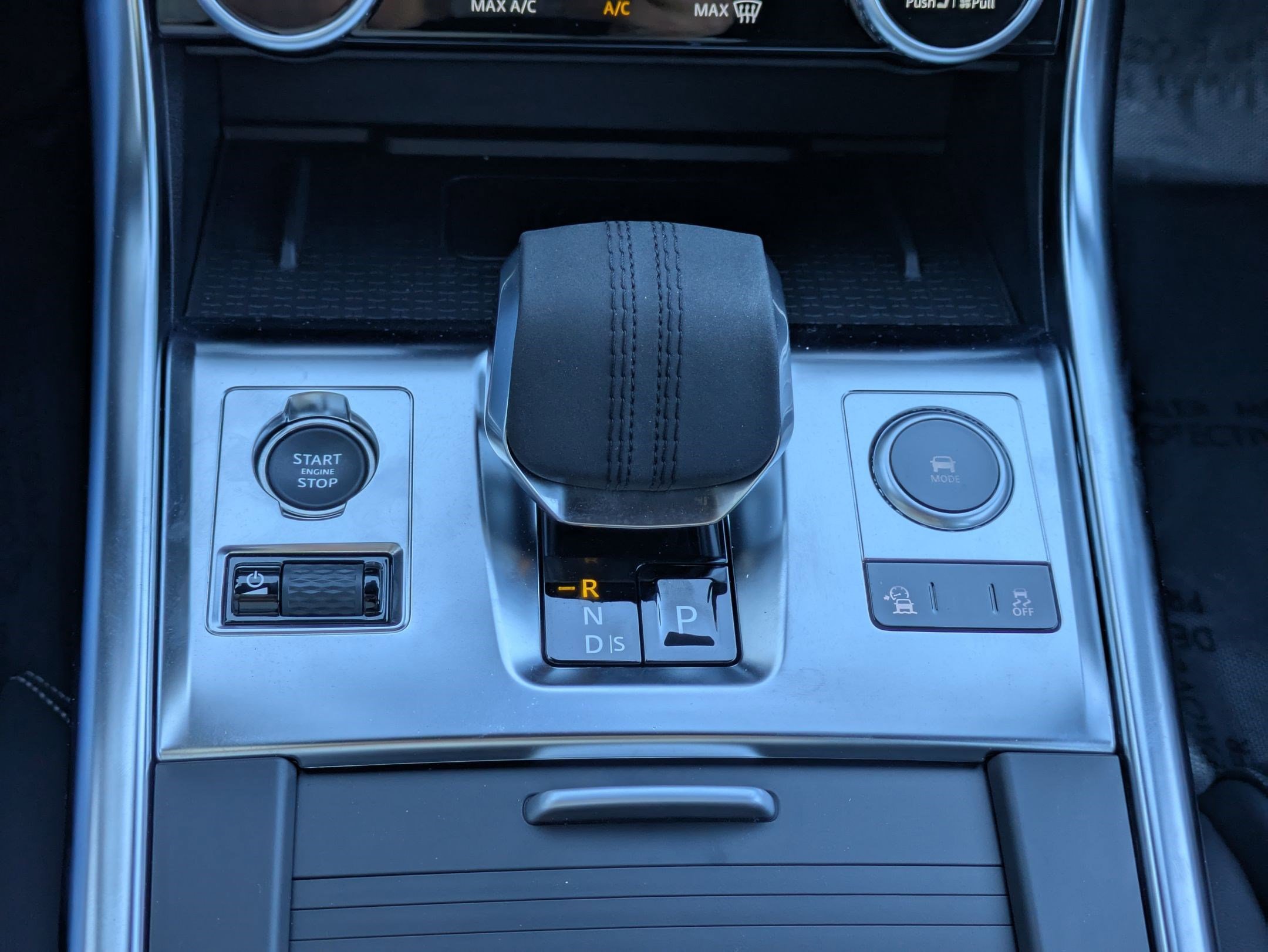 Used 2024 Jaguar XF R-Dynamic SE AWD/4WD image 26