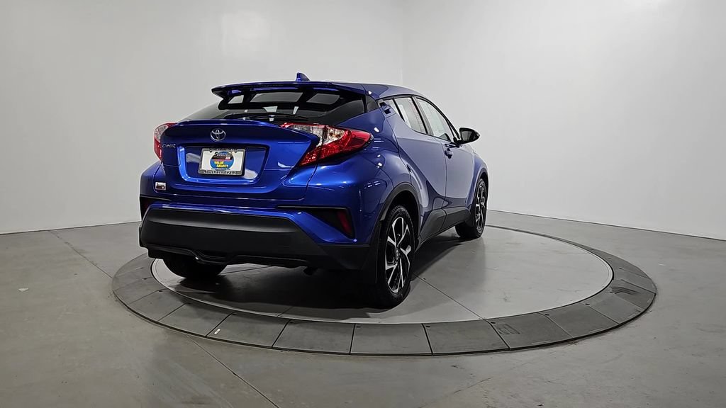 Used 2022 Toyota C-HR XLE FWD image 5