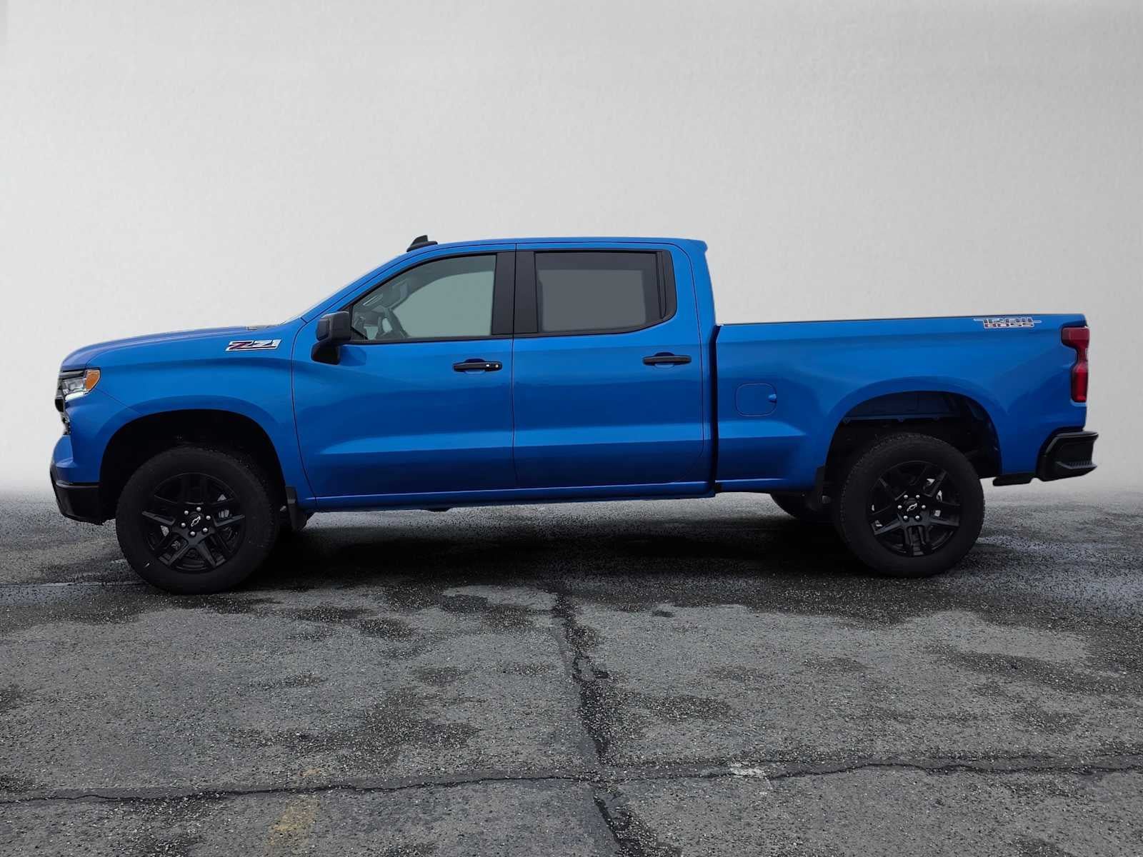 Used 2025 Chevrolet Silverado 1500 LT Trail Boss AWD/4WD image 6