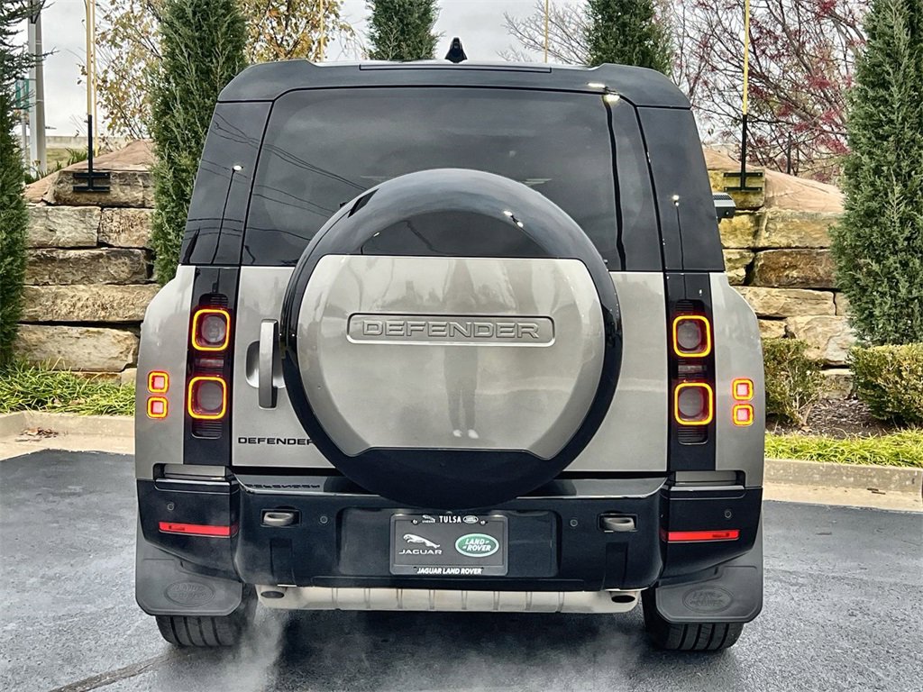 Used 2024 Land Rover Defender 130 X image 4