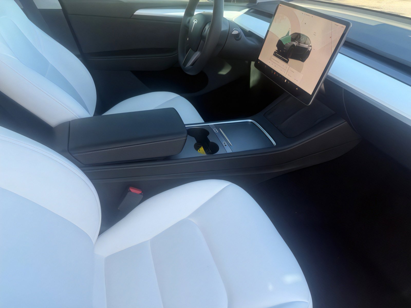 Used 2024 Tesla Model Y Performance image 12