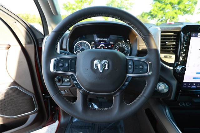 Used 2025 RAM 1500 Laramie AWD/4WD image 11
