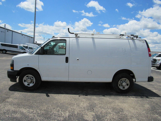 Used 2018 Chevrolet Express 2500 w/ Driver Convenience Package RWD image 6