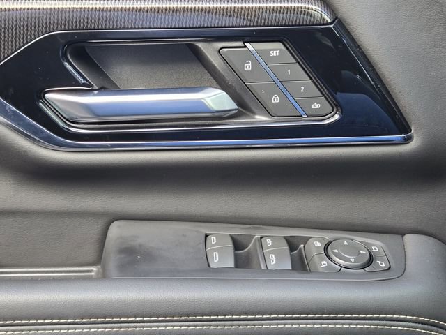 Used 2025 GMC Yukon XL Elevation AWD/4WD image 32