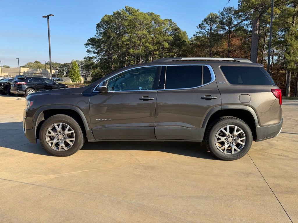 Used 2020 GMC Acadia SLT w/ LPO, Floor Liner Package image 2