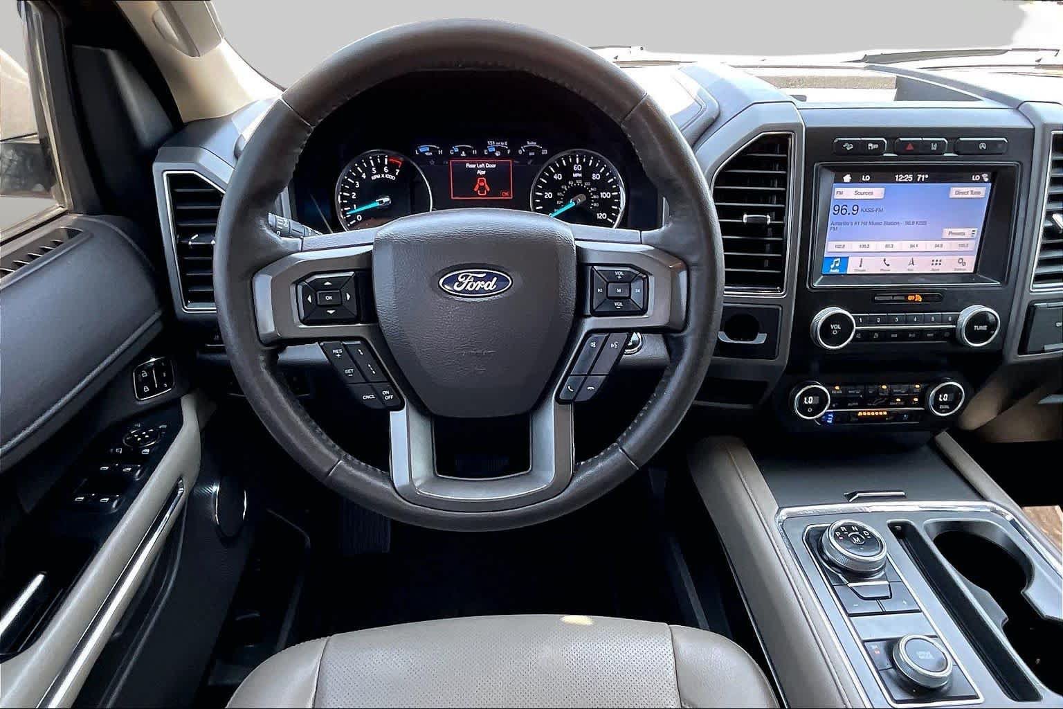 Used 2019 Ford Expedition Max XLT w/ Equipment Group 202A AWD/4WD image 6