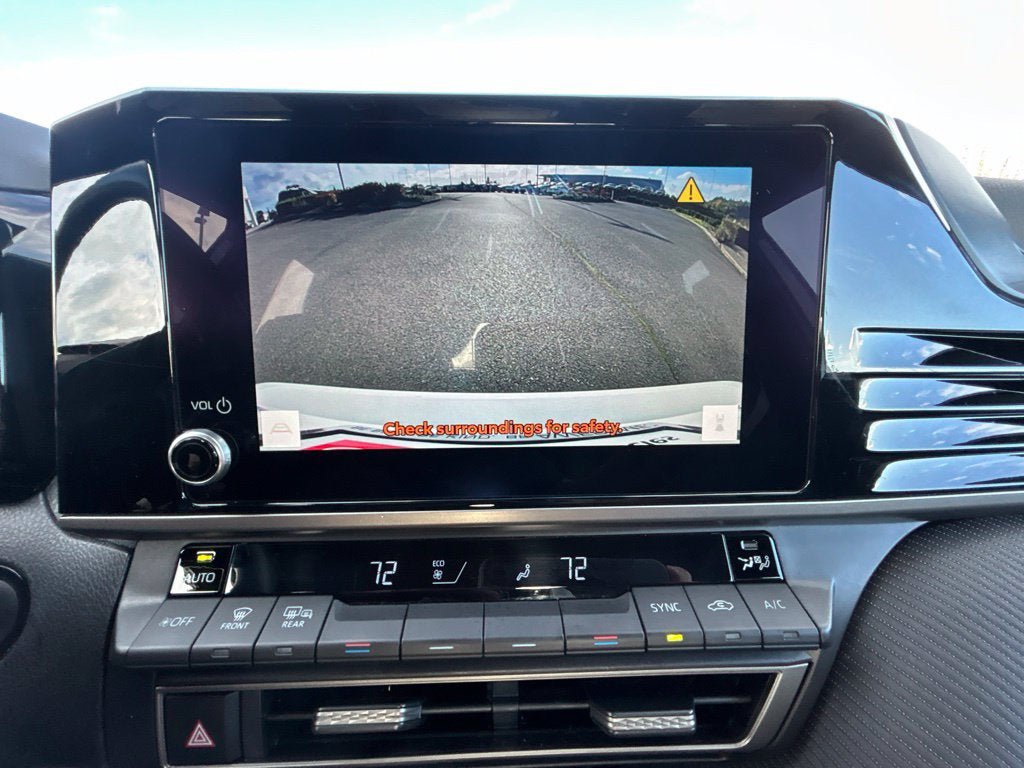 Used 2025 Toyota Camry SE FWD image 20