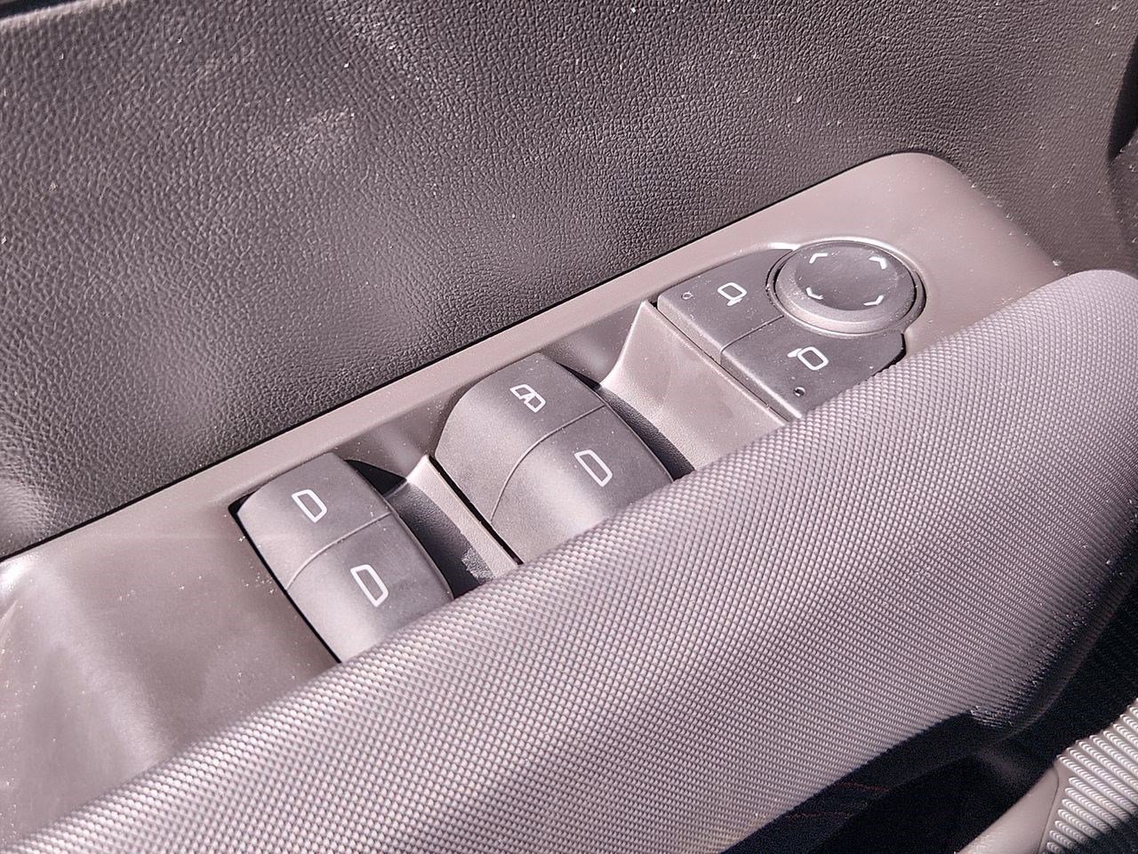 New 2025 Chevrolet Colorado Z71 w/ Midnight Edition image 29