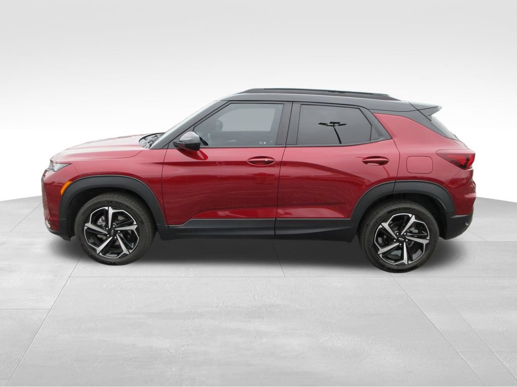 Certified 2022 Chevrolet TrailBlazer RS w/ Sun and Liftgate Package AWD/4WD image 2