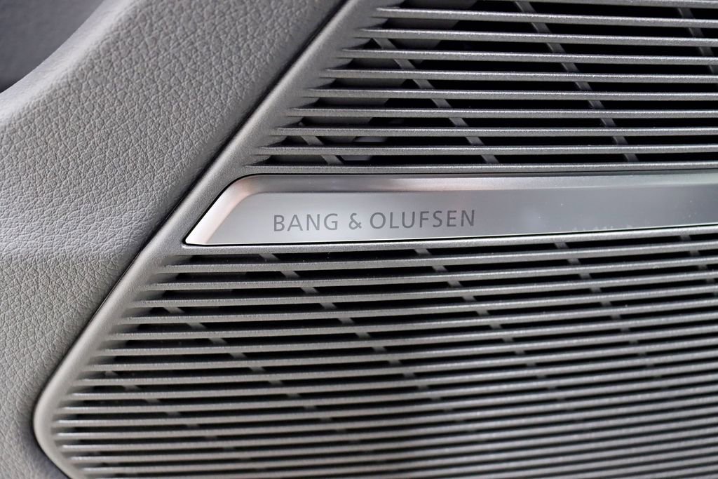 Used 2026 Audi RS Q8 performance image 35