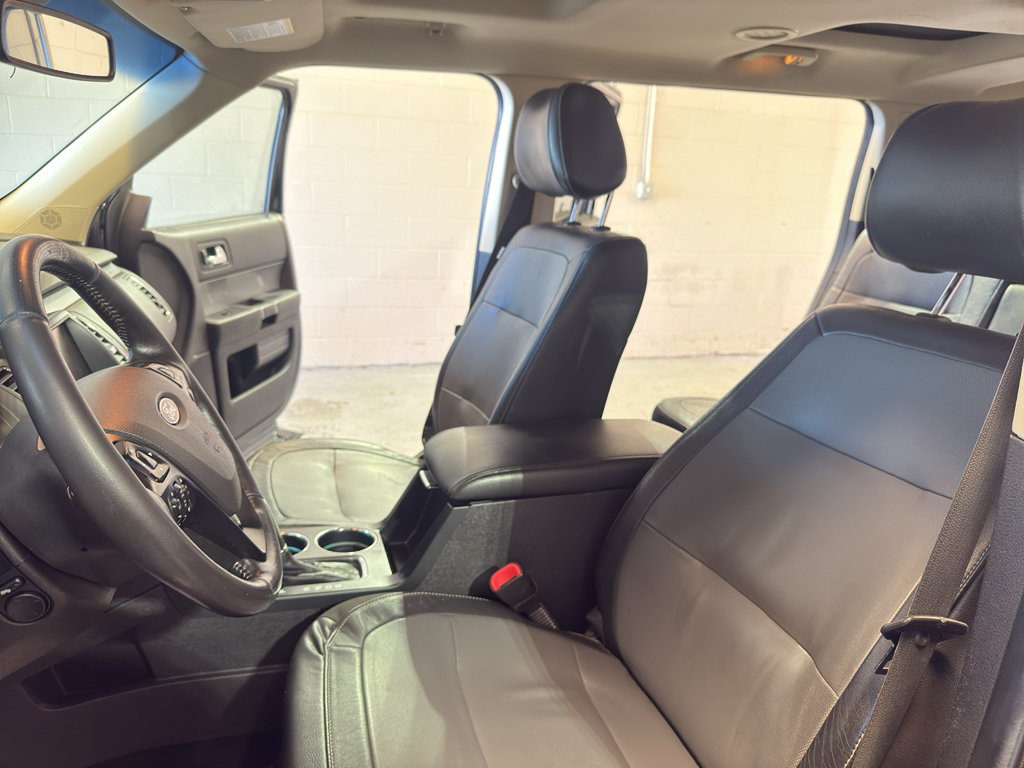 Used 2014 Ford Flex Limited w/ Equipment Group 301A FWD image 16