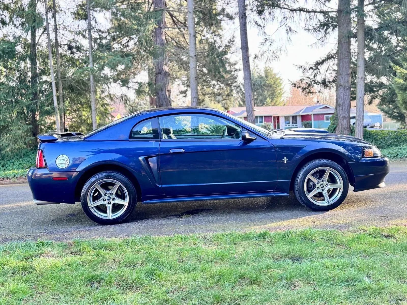 Used 2002 Ford Mustang Coupe RWD image 6