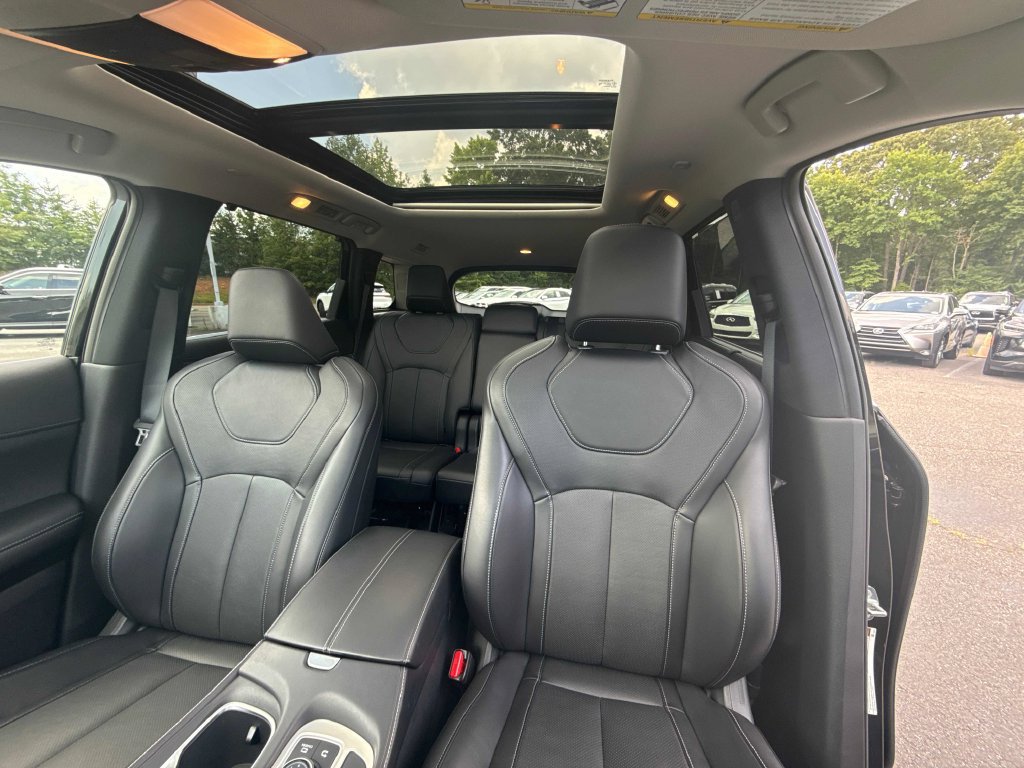 Used 2025 INFINITI QX60 Luxe w/ Cargo Package FWD image 24