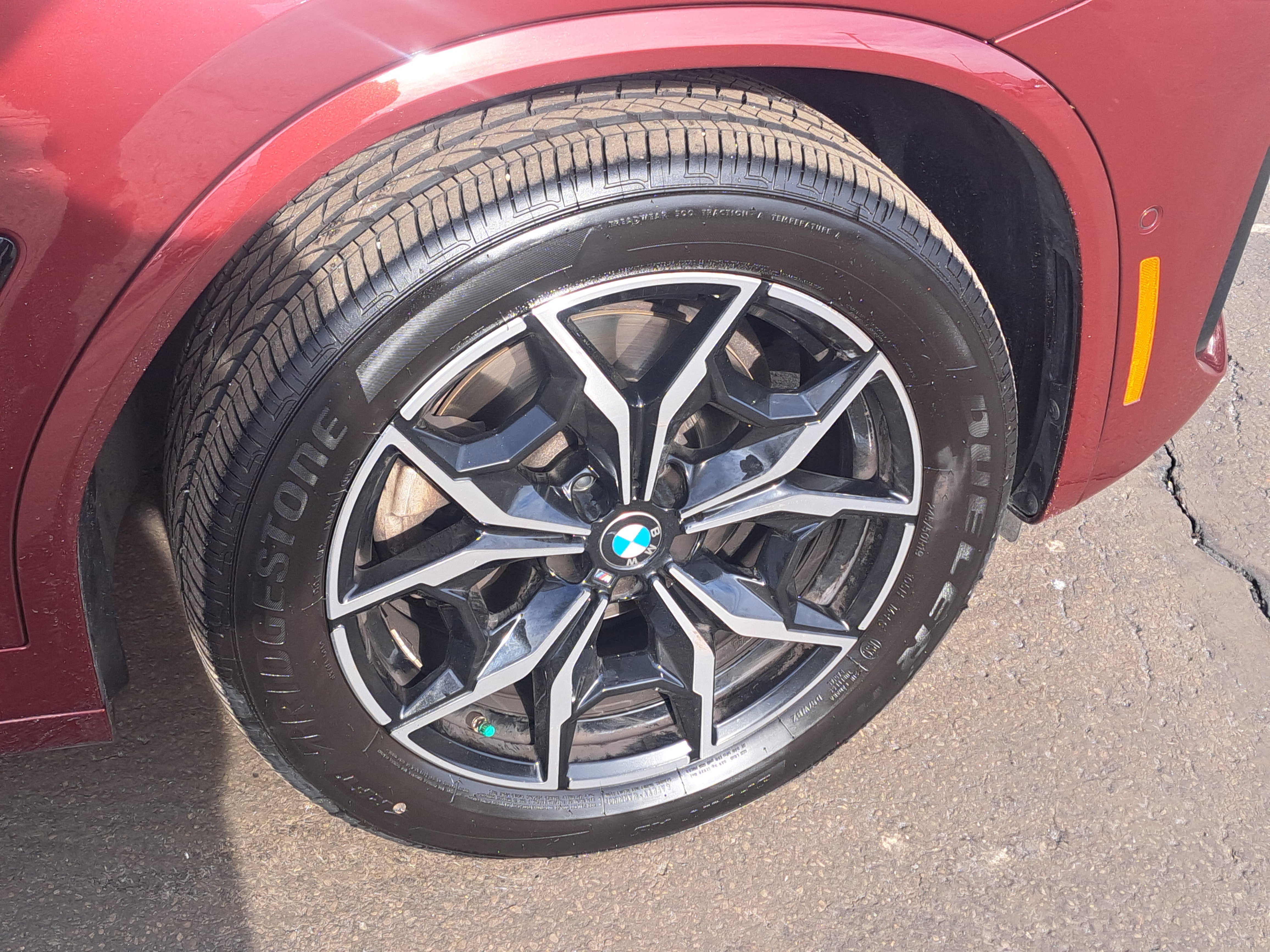 Used 2023 BMW X4 xDrive30i w/ M Sport Package image 5